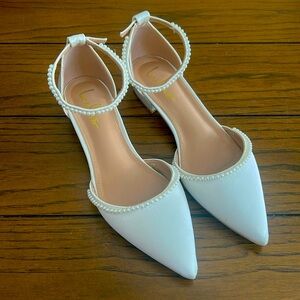 Lulu’s white kitten heels with pearl detail